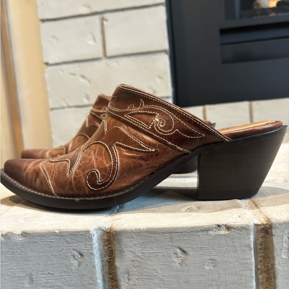 Durango Brown Leather Slip-On Shoes size 7.5 very good condition